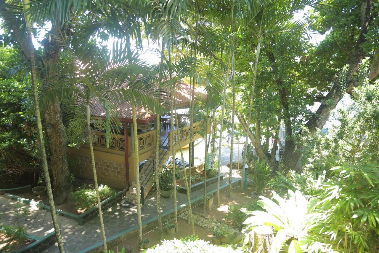 Laluna Ayurveda Resort Bentota Exterior photo